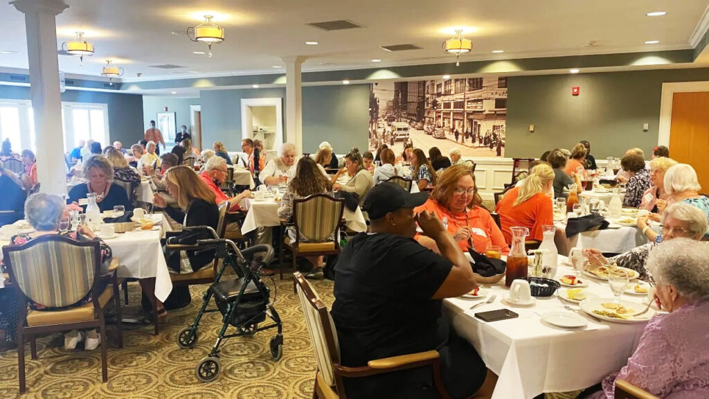 Retirees honor teachers with donations before start of school year